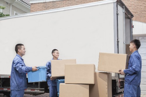 Local moving service handling access and parking in Cheam